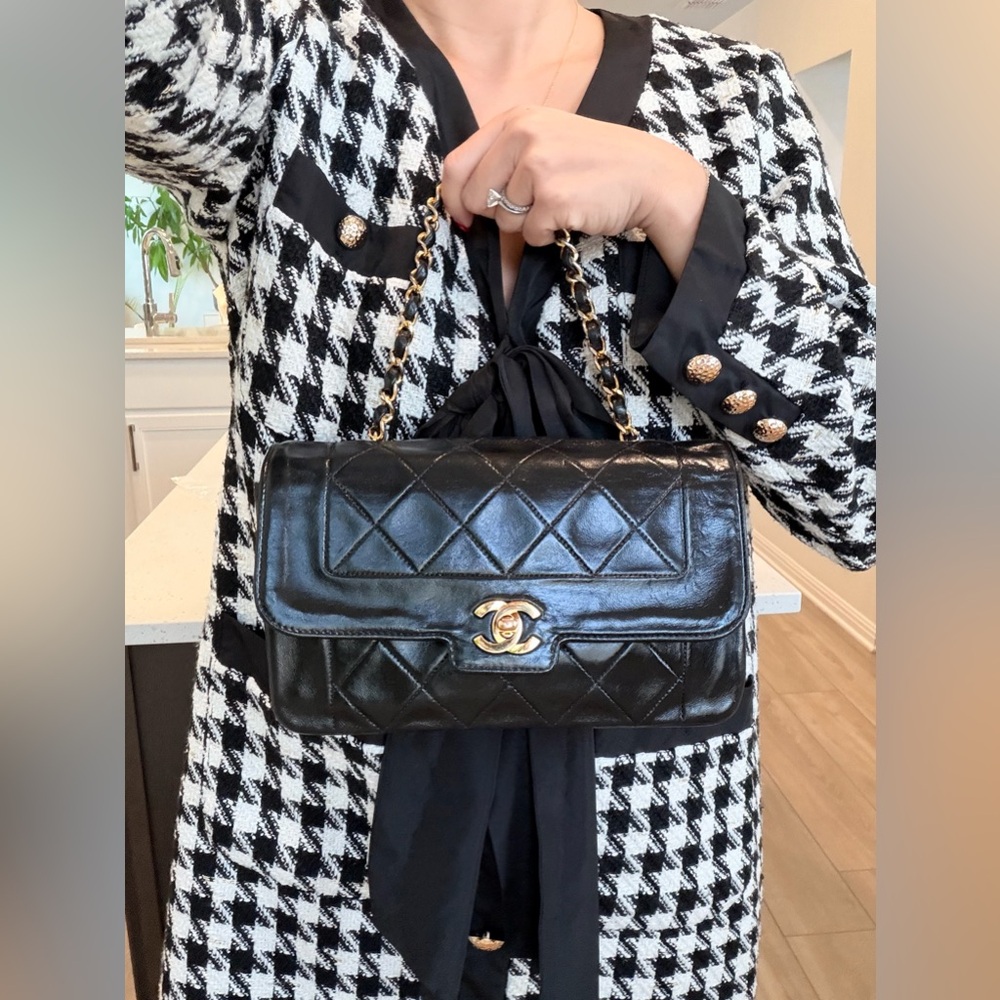 ❤️SOLD❤️ Auth CHANEL Vintage 24K Diana Classic Black Medium Single Flap Bag - Picture 15 of 17